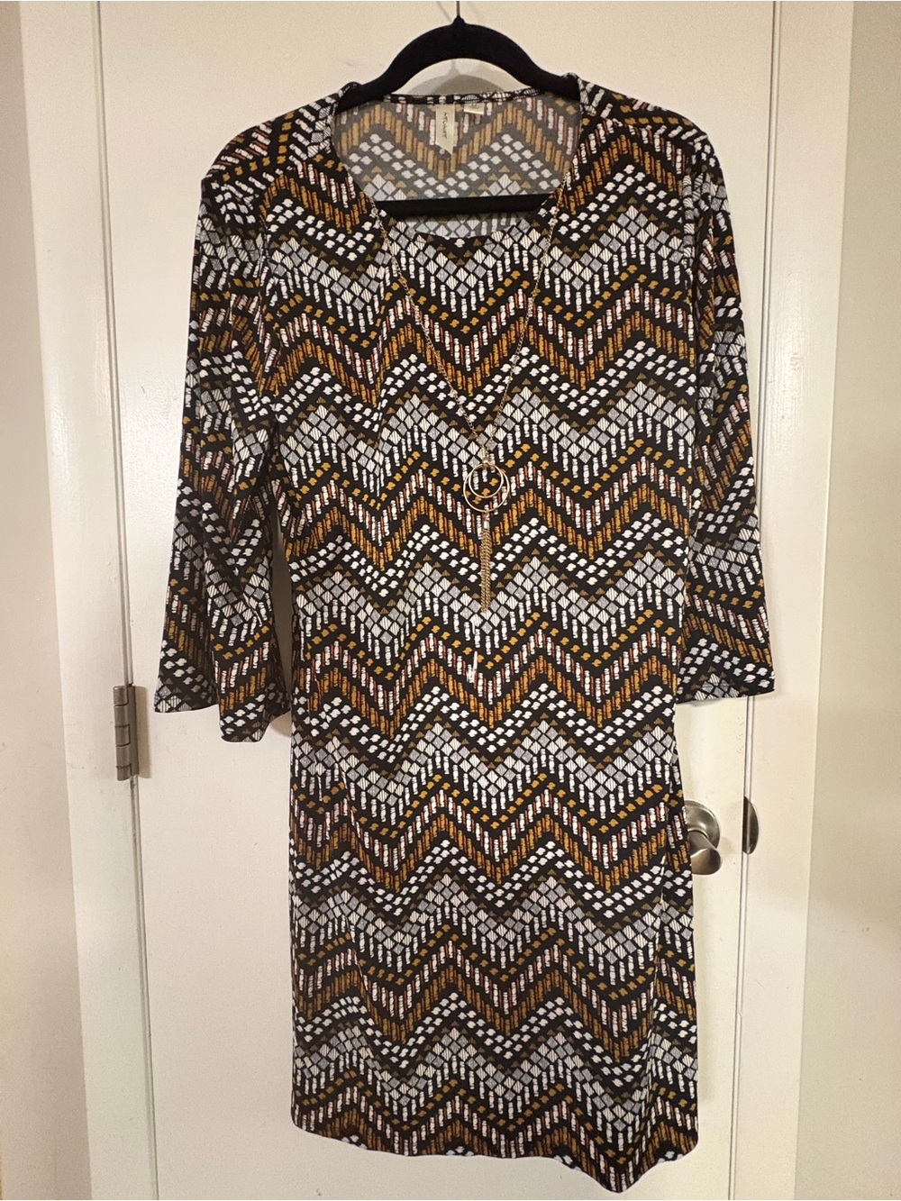 Tacera Chevron Midi Dress in Black, White & Gold